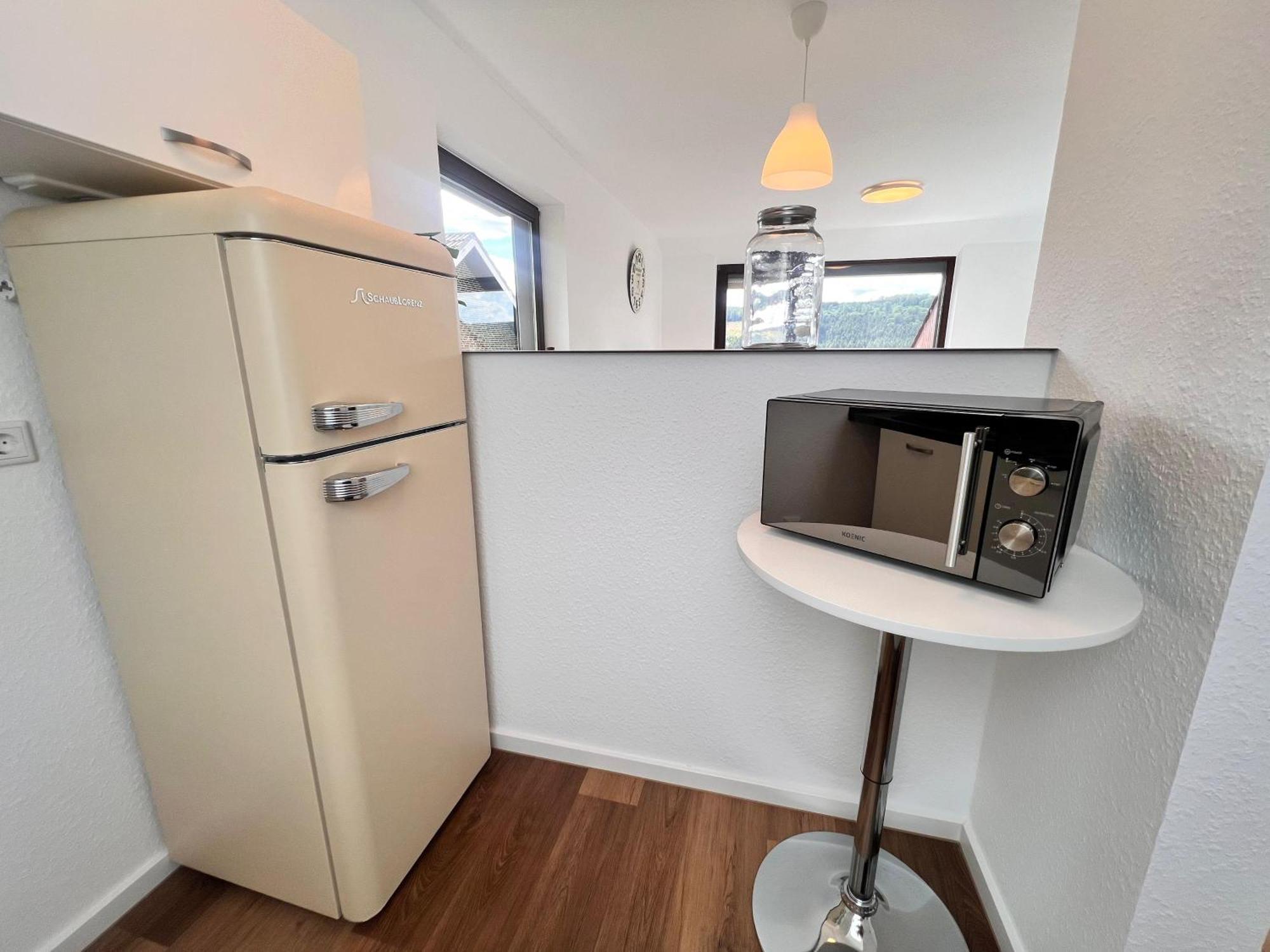 Gemuetliche 3-Zimmer-Wohnung Mit Panoramablick Und Kostenlosem Ueberdachten Parkplatz Winterberg Exterior foto